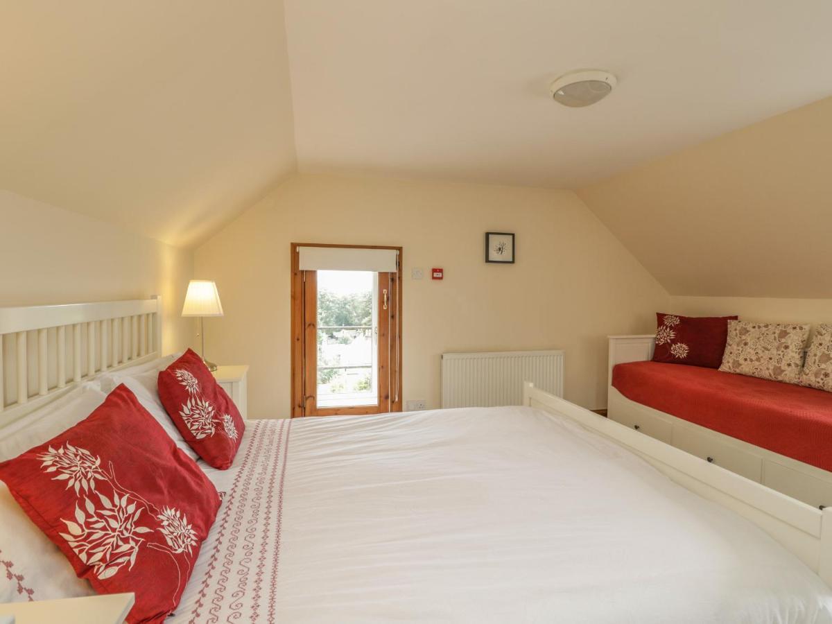 10 Monarch Country Apartments Newtonmore Exterior foto